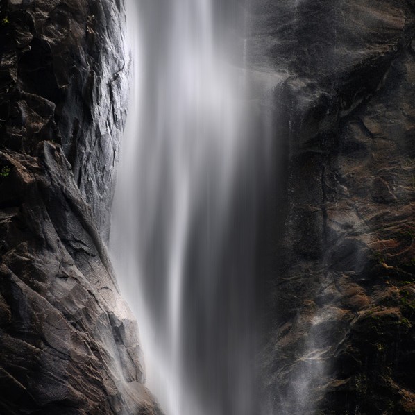 Lumière liquide Cascade d'eau