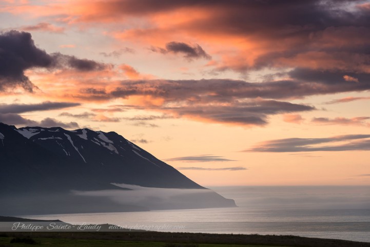 Coucher de soleil dans le nord de l'Islande