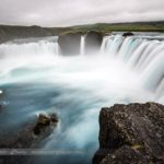 Goðafoss 12 mètres de haut sur 30 mètres de large - Islande