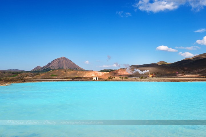 Une source d'eau chaude en Islande