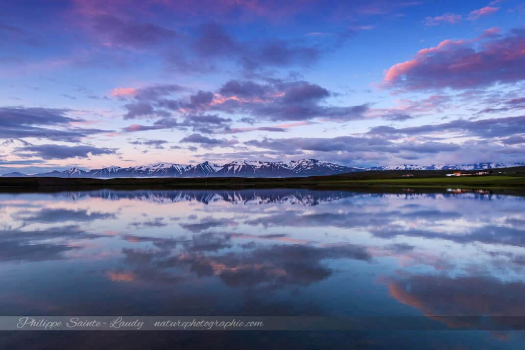 Reflet de montagnes en Islande