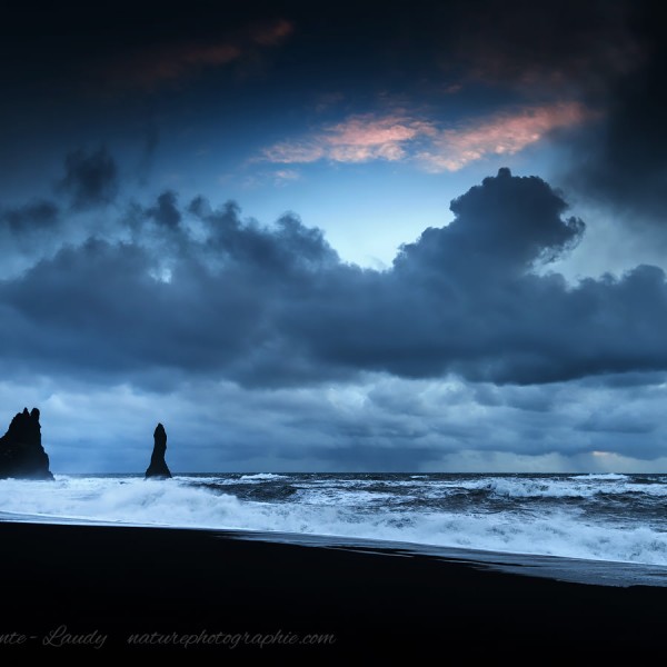 Winter Madness Plage de Vik en Islande