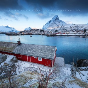 On THe Roof Le fjord de Reine en Norvège