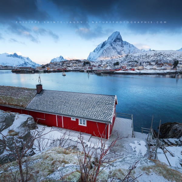 On THe Roof Le fjord de Reine en Norvège