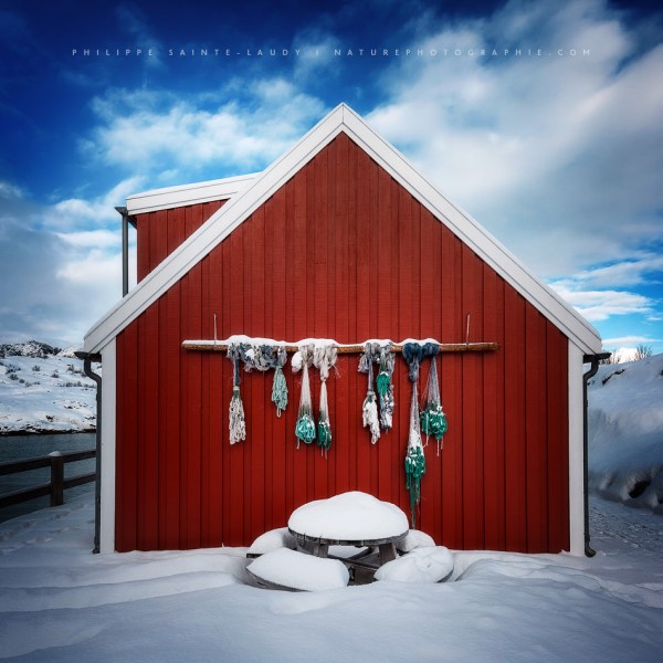 On The Red Wooden Rorbu en Norvège