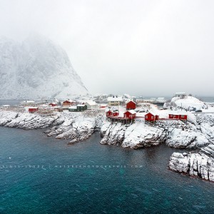 Stormy Sunday Hamnoy dans le brouillard