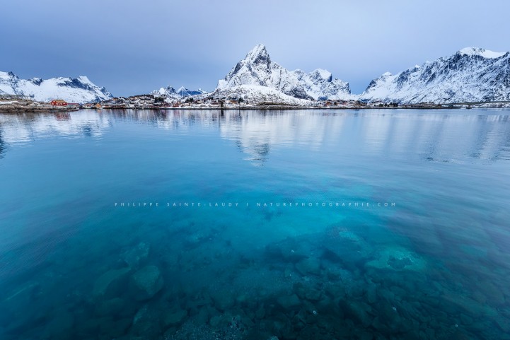 Fjord bleu des Lofoten