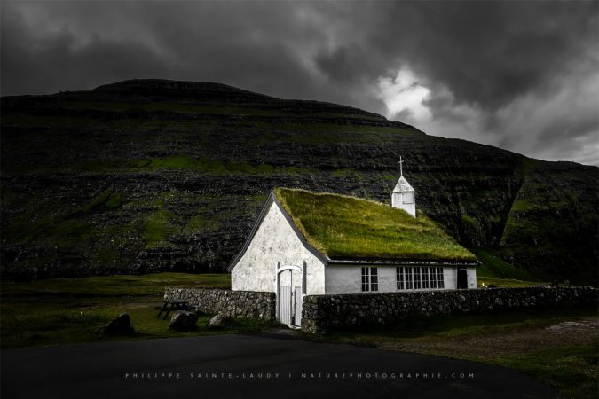 Église de Saksun sur îles Féroé