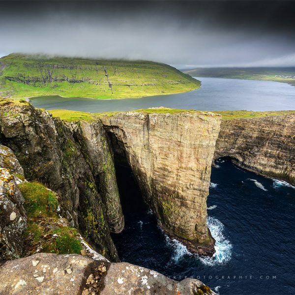 Sørvágsvatn Vue sur le lac Sørvágsvatn - îles Féroé - Danemark