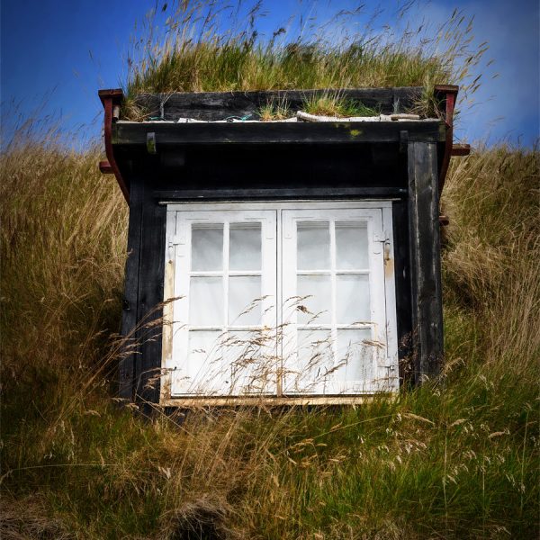 The Moon and the Sound of Wind