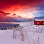 Coucher de soleil rouge sur les Lofoten