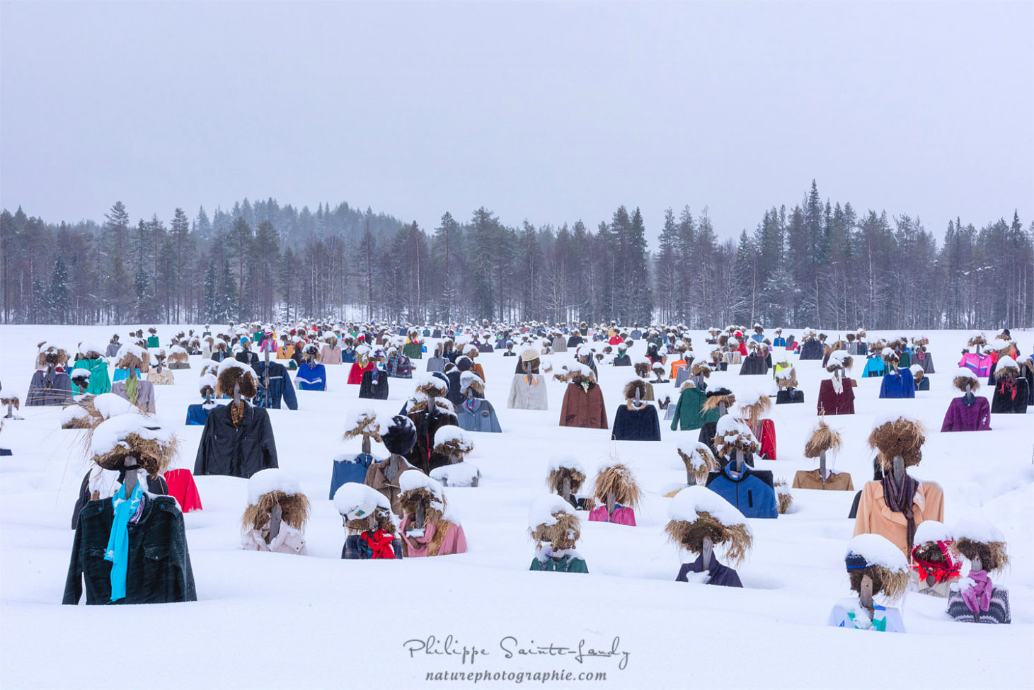 Le Peuple Silencieux... Une oeuvre de l'artiste finlandais Reijo Veli Kela