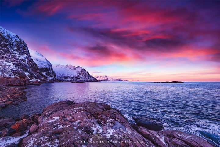 Coucher de soleil dans les fjords de Norvège
