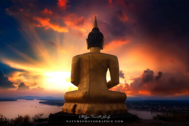 Buddha au coucher du soleil - Laos