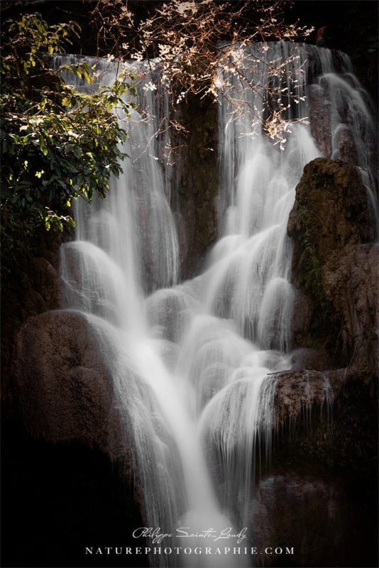 Cascades de Kuang Si au Laos en pose longue