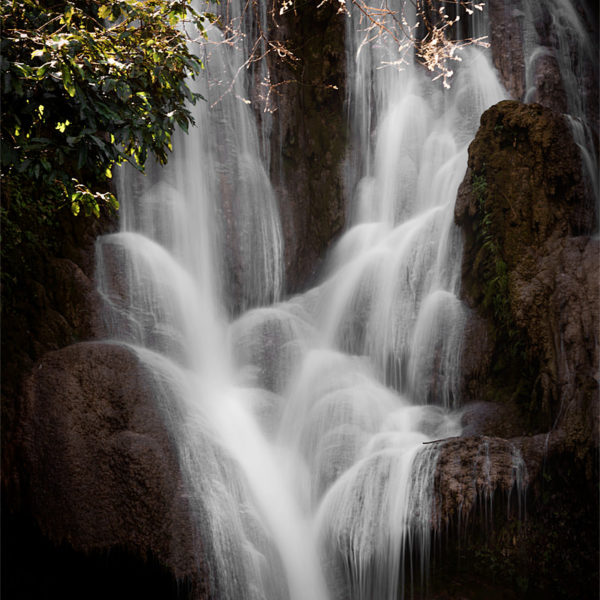 So Close to Me Cascades de Kuang Si au Laos en pose longue