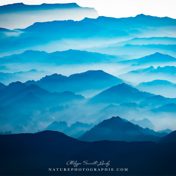 The mountains of Luang Prabang Les montagnes bleues de Luang Prabang