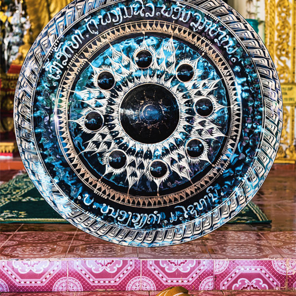 Gong Un gong dans un temple au Laos