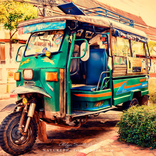 Tuk Tuk Parade Tuk yuk au Laos