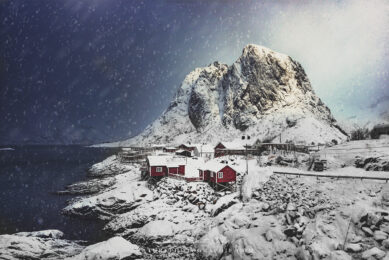 Photo de Hamnoy sous la neige en Norvège