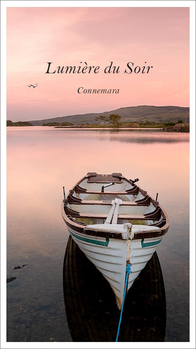 Lumière du soir sur un lac en Irlande