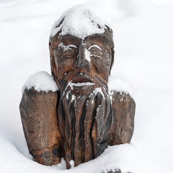 Wooden Sculpture Around Lake Mummel Wooden Sculpture Around Lake Mummel