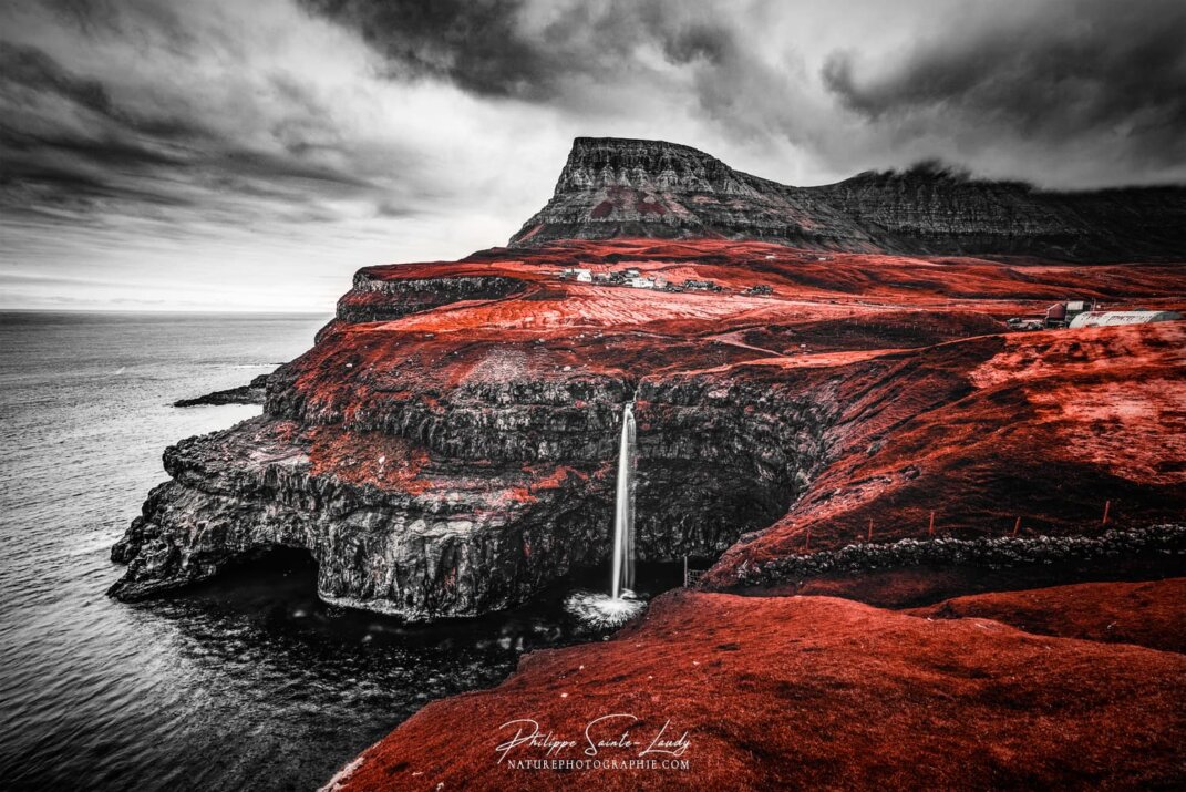 Gásadalur in Red