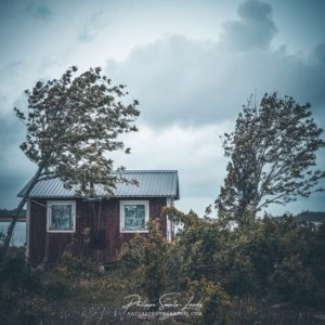 Agitation Le vent souffle sur une maison de pêcheur