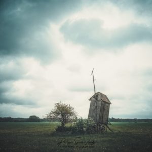 Loveton Windmill Un vieux moulin perdu dans la campagne en Estonie