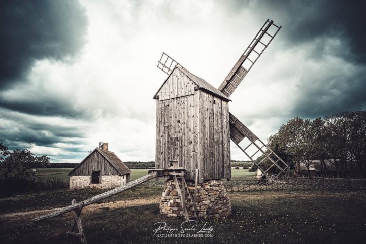 Ambiance chargée sur les moulins à vent d'Angla