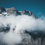 Ceinture de nuages dans les Alpes Suisses