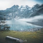 L'Oeschinensee avec du brouillard