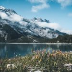 Les bords du lac Oeschinen