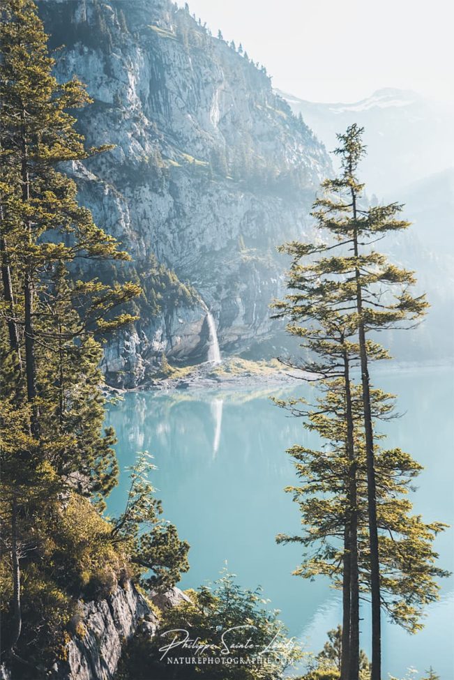L'une des cascades entourant le lac Oeschinen
