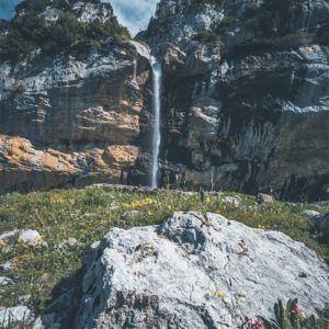 En Suisse les cascades coulent plus doucement