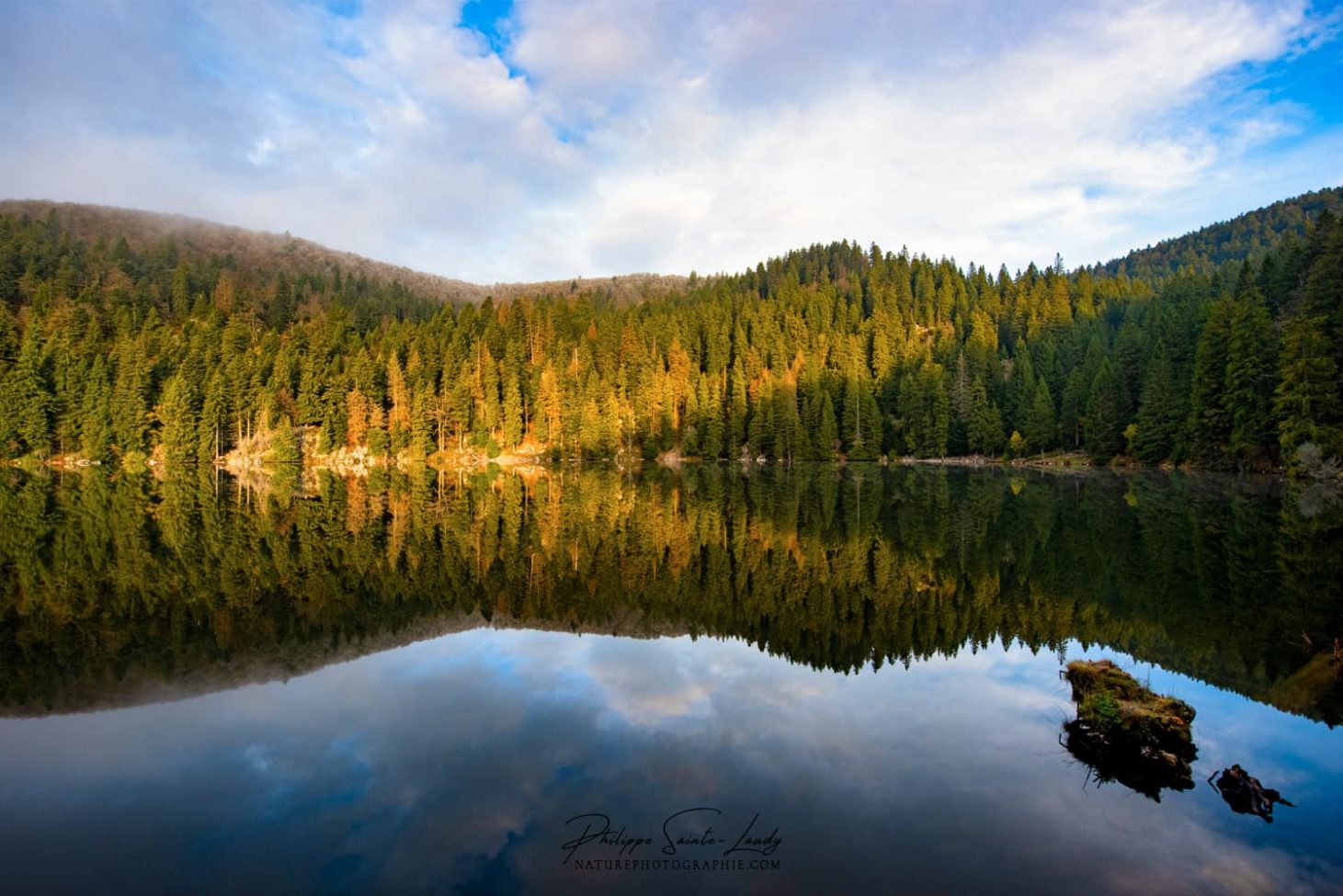 Le Lac Vert sous le soleil