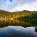 Le Lac Vert sous le soleil