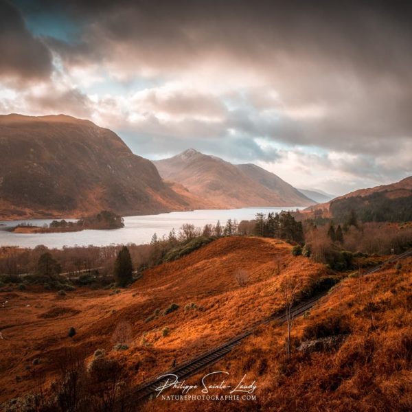 Edge of Tme Vue sur le Loch Shiel à Glenfinnan en Écosse