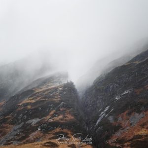 Falling Mist Photo d'Écosse dans les nuages