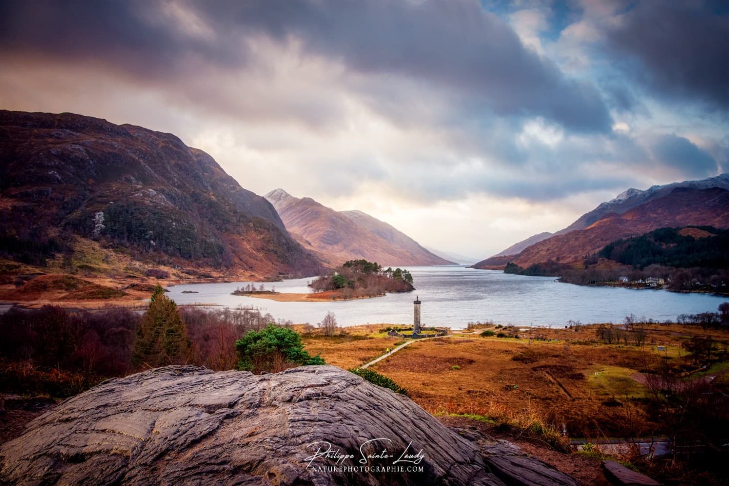 Photo de Glenfinnan avec le Loch Loch Shiel et les Highlands