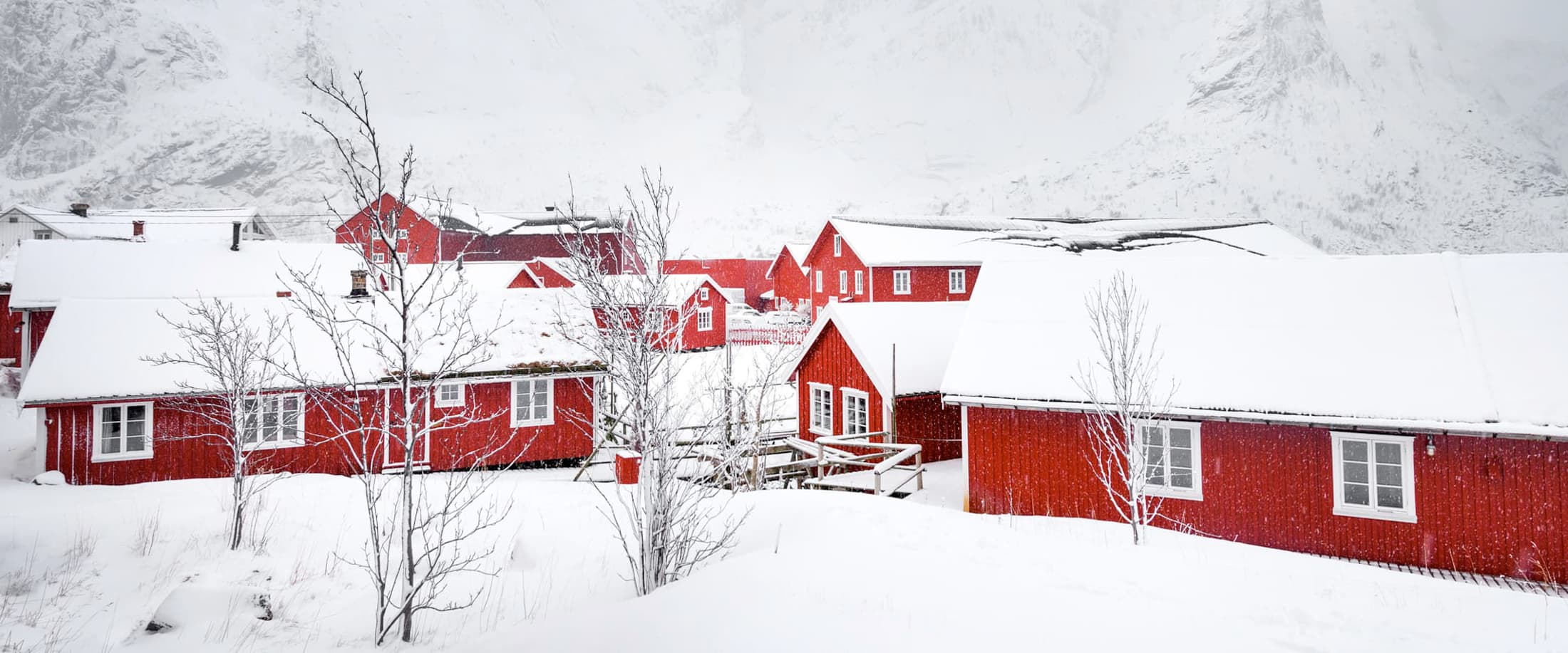 Les rorbuer de Reine sur les îles Lofoten en Norvège