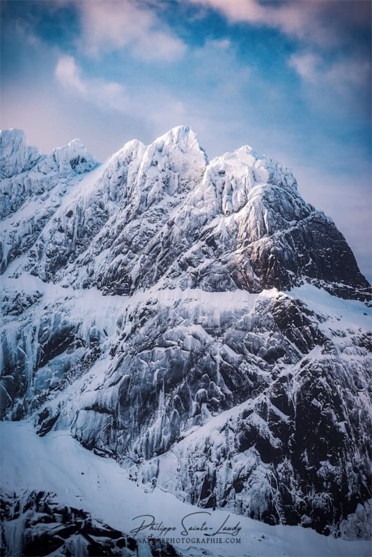 Sommets enneigés en Norvège