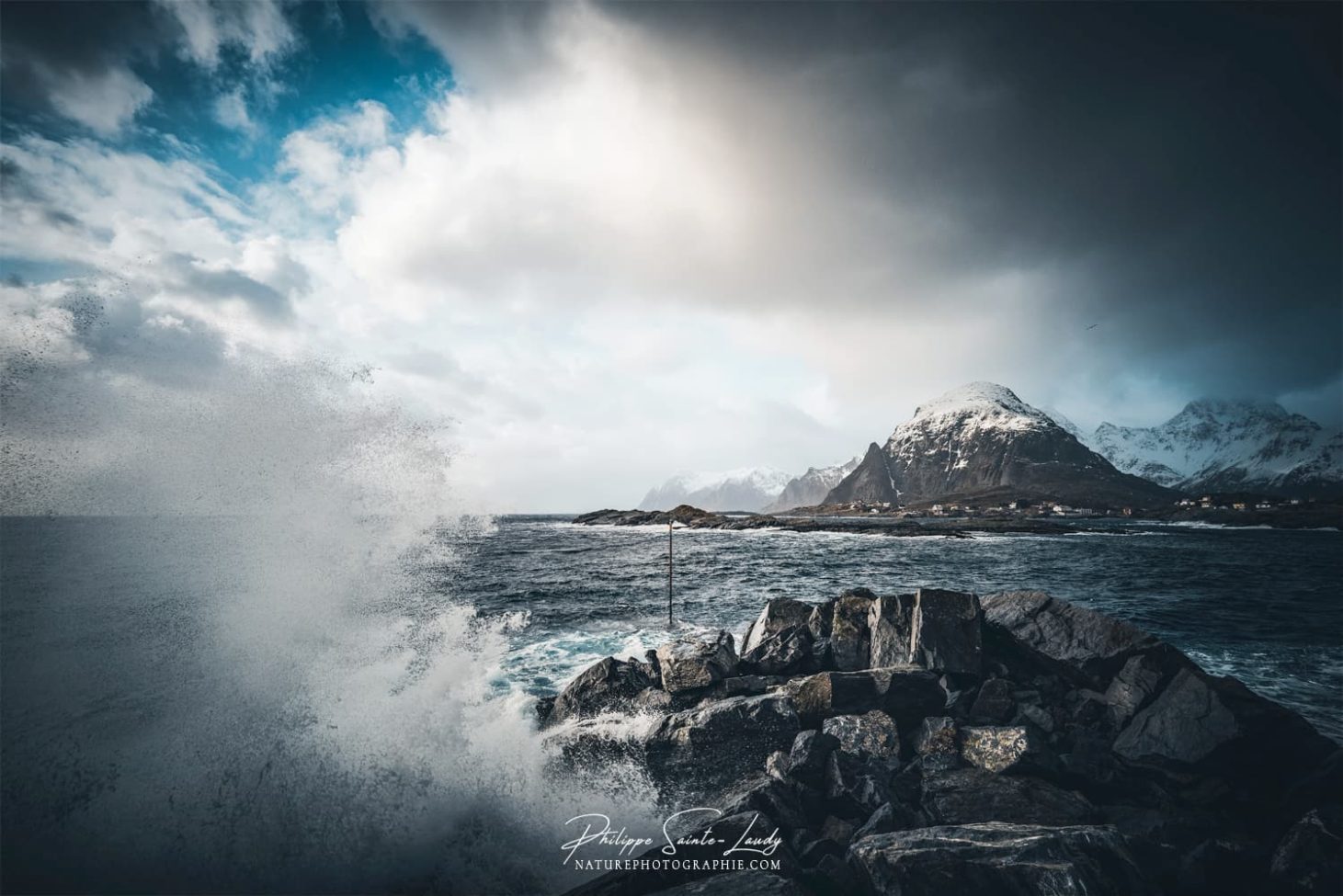 Vague sur les côtes de Norvège