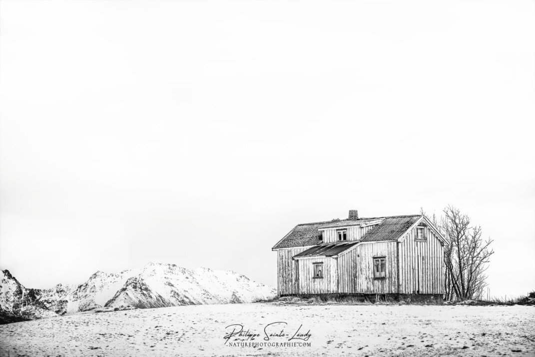 Rorbu des Lofoten en noir et blanc