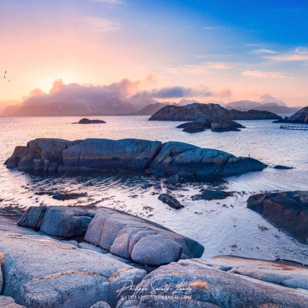 Between Hot and Cold Lofoten au coucher du soleil