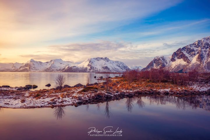 Reflection sur les îles Lofoten