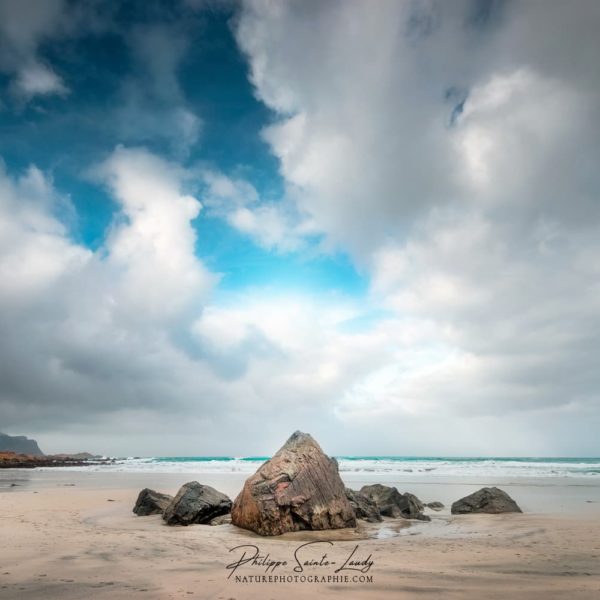 Sky High La plage de Ramberg au sud des Lofoten en Norvège