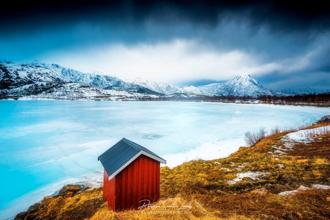 Fjord gelé dans les Lofoten