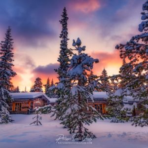 A Door Into Winter Coucher de soleil en Laponie