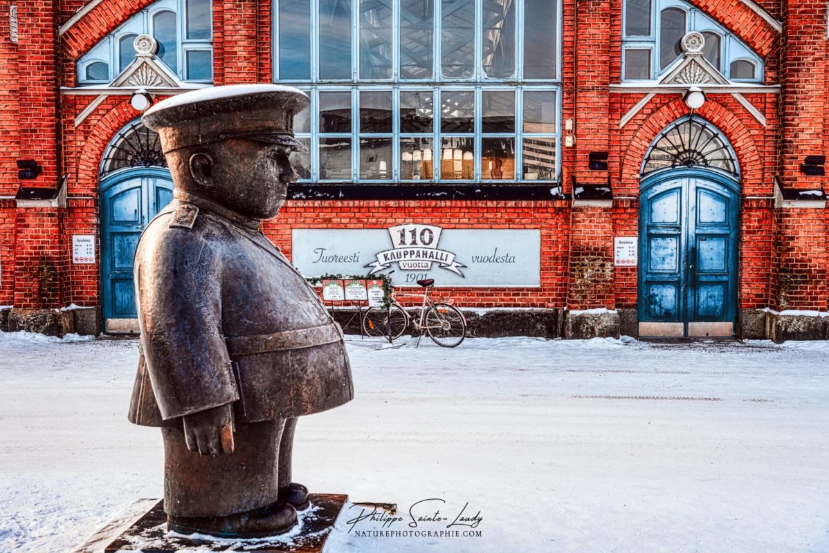 Le marché couvert de Kauppahalli à Oulu en Finlande